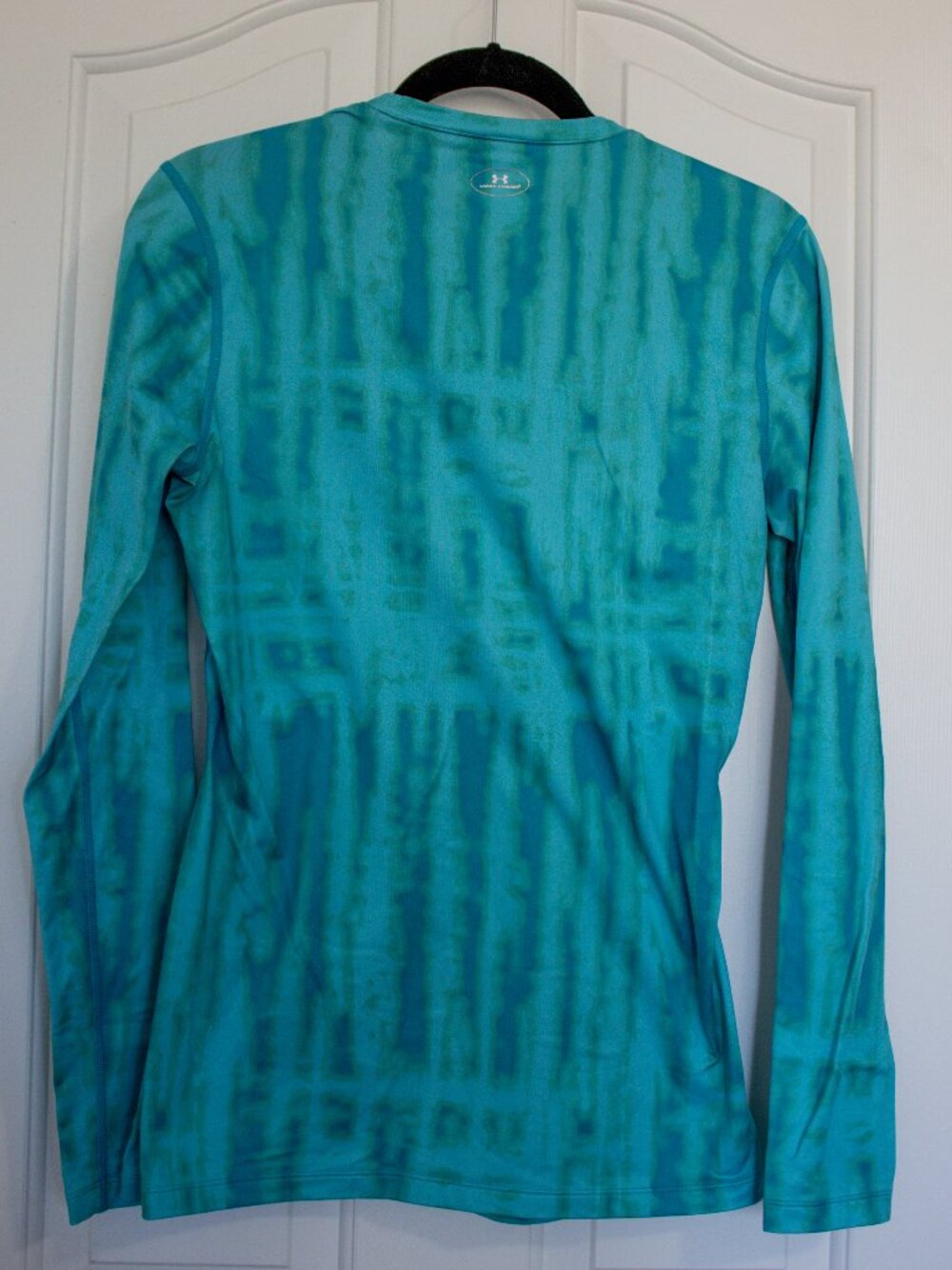 Under Armour Teal Green Blue Tie Dye Fitted Cold Gear Long Sleeve Shirt - Picture 3 of 3